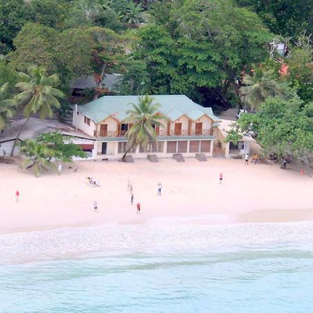 Hotel Clef des Iles à Beau Vallon  Extérieur photo